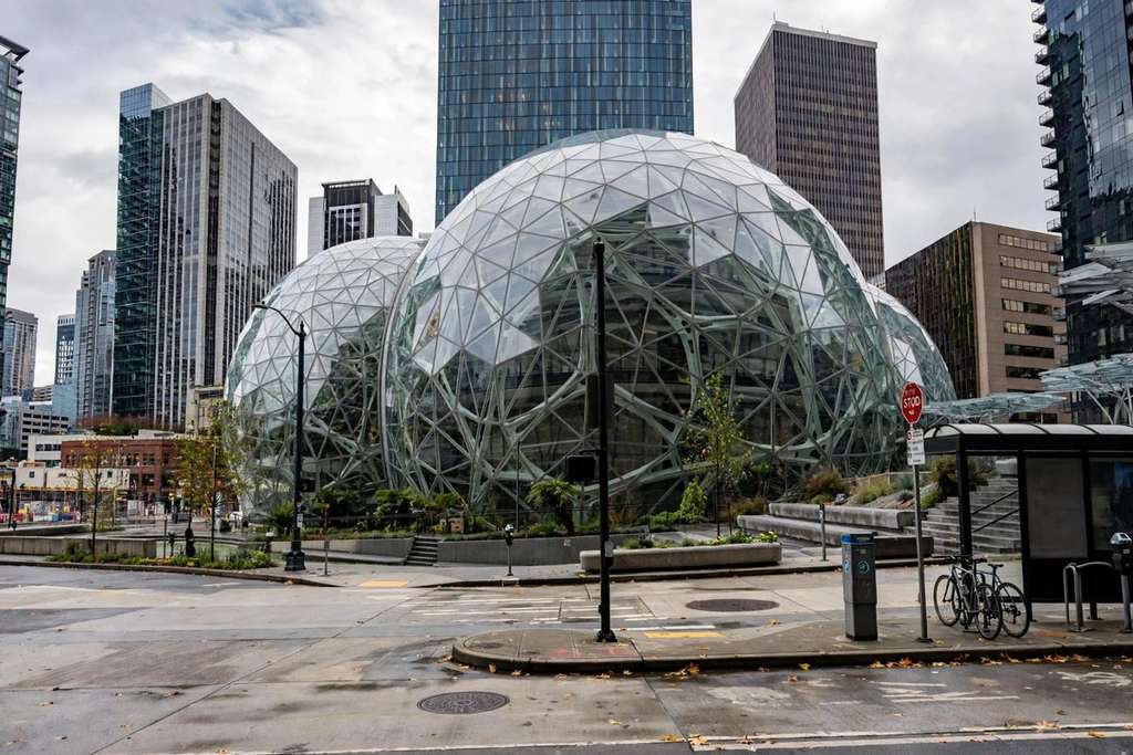 Amazon registra un beneficio operativo récord mientras las ventas de AWS crecen un 39 por ciento en el tercer trimestre