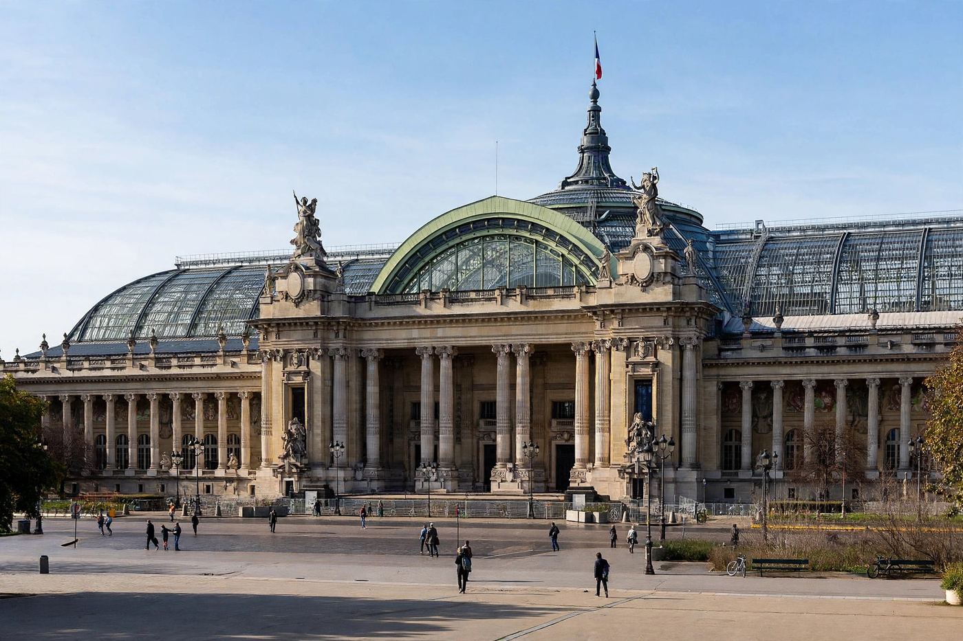 Art Basel Paris Closes Two Days Early Over Protest Fears