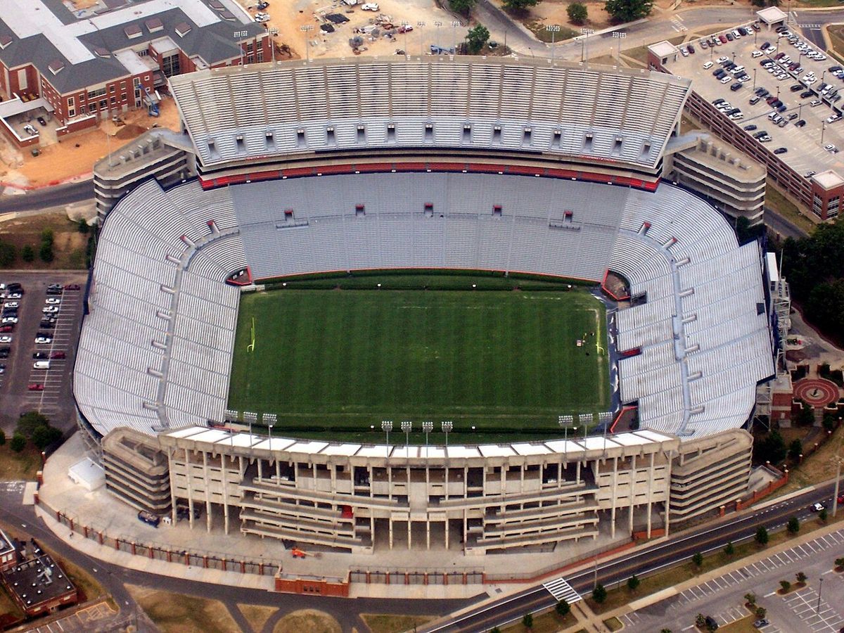 Auburn Dismisses Star Linebacker Xavier Atkins After Georgia Suspension