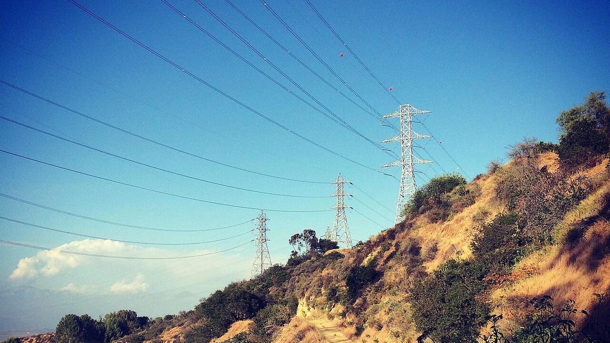 More Than 167,000 California Customers Lose Power as Fire Weather Brings Planned Shutoffs