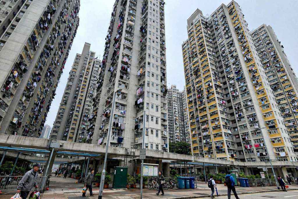 La secretaria de Vivienda de Hong Kong, Winnie Ho, dimite y el líder John Lee pide disculpas por el incendio de Tai Po