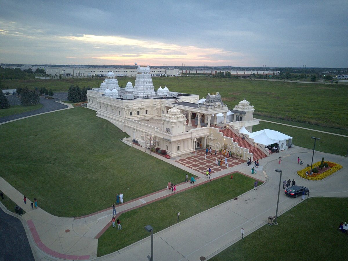 Un adolescent de l'Illinois accusé d'un complot présumé contre un temple hindou à Aurora