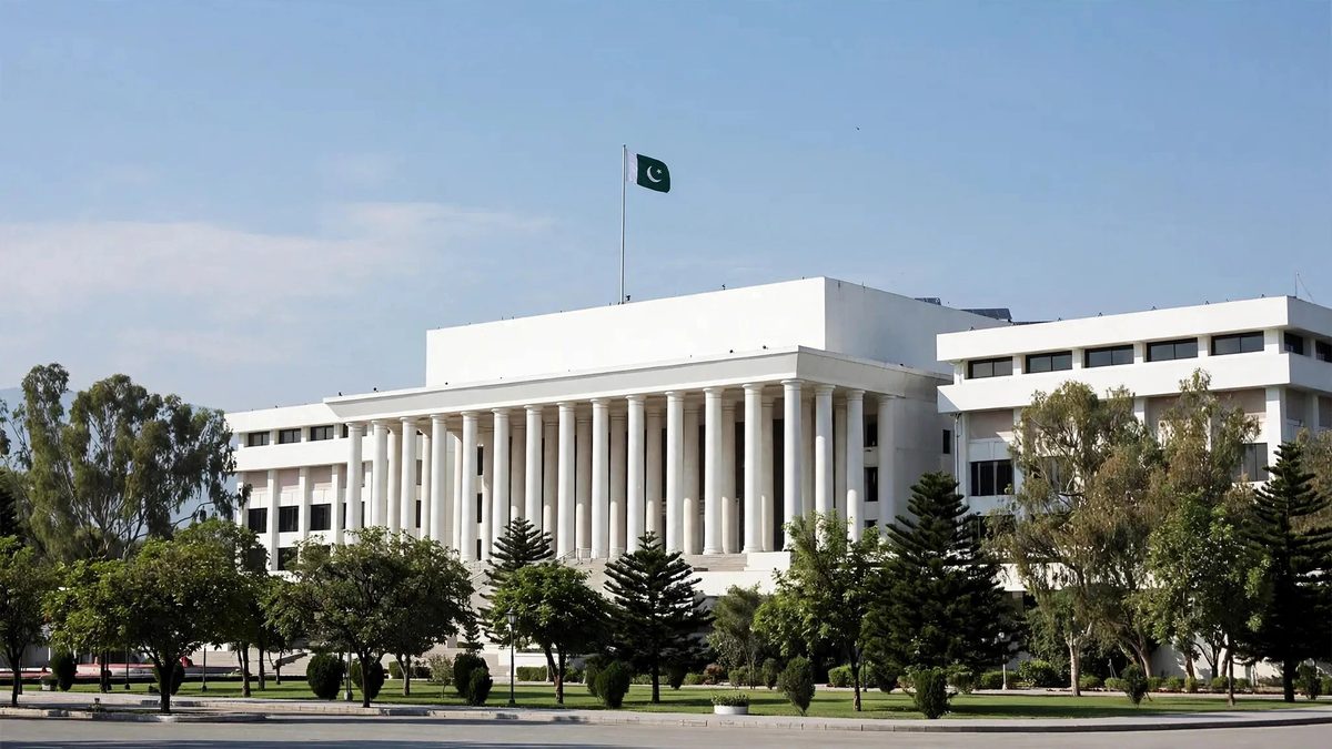 Le Parlement du Pakistan approuve l'urgence et le gouvernement du gouverneur au Khyber Pakhtunkhwa, par 214 voix contre 56