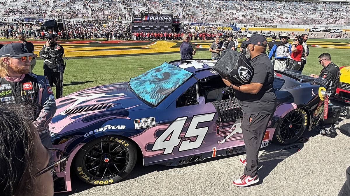 Tyler Reddick résiste à Blaney et gagne à Phoenix, Larson percute le mur en fin de course