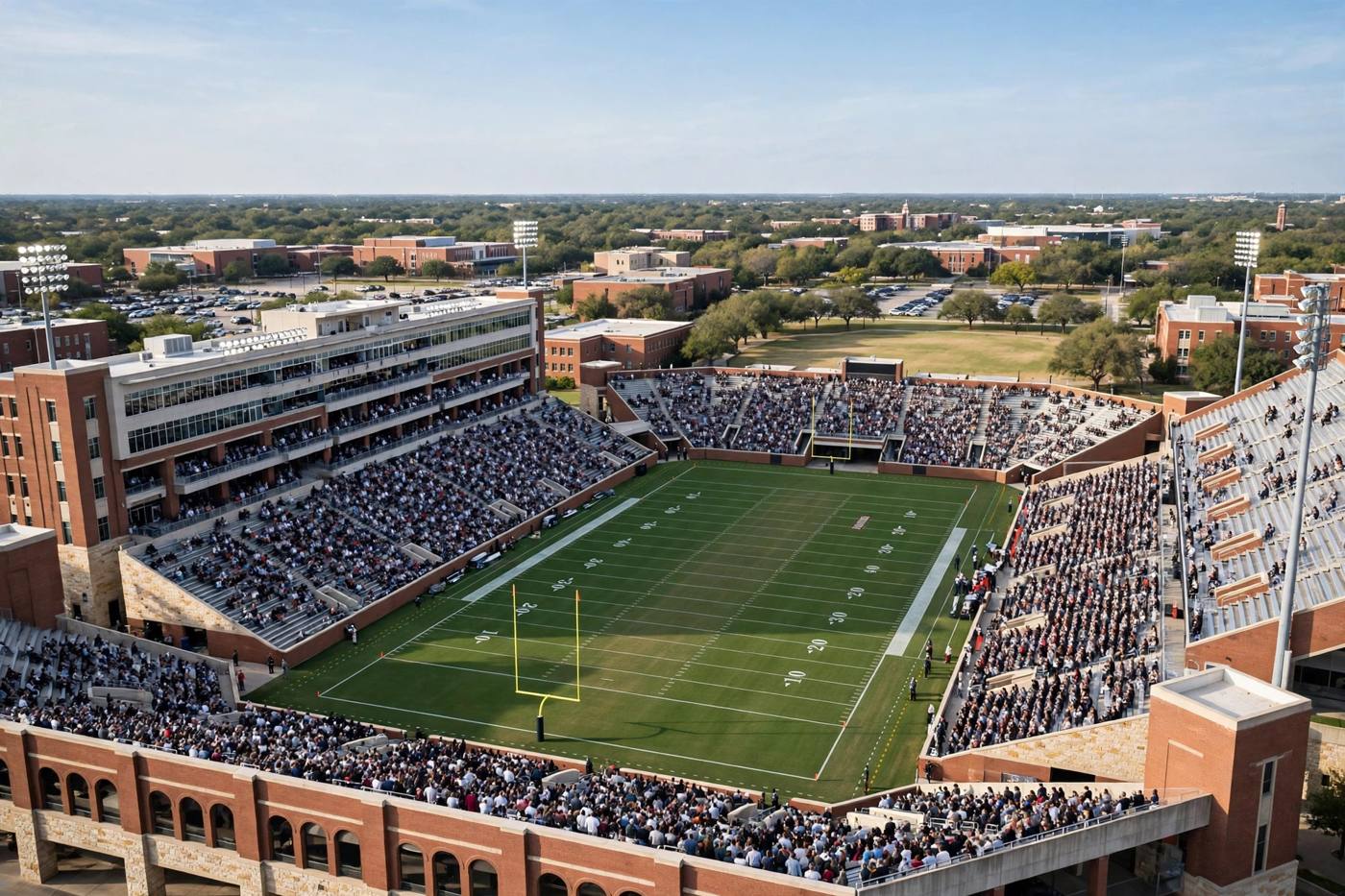 SMU, numero 23, vence a Cal 59-20 y Jennings rompe el record de pases de touchdown del programa