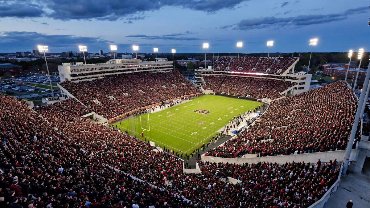 South Carolina bat Tennessee, numero 11, 27-24 sur un field goal a la sirene