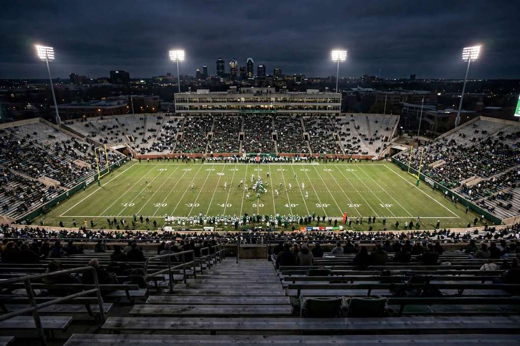 Tulane Rallies From 10 Down in Fourth Quarter to Beat Charlotte 38-31 in Overtime