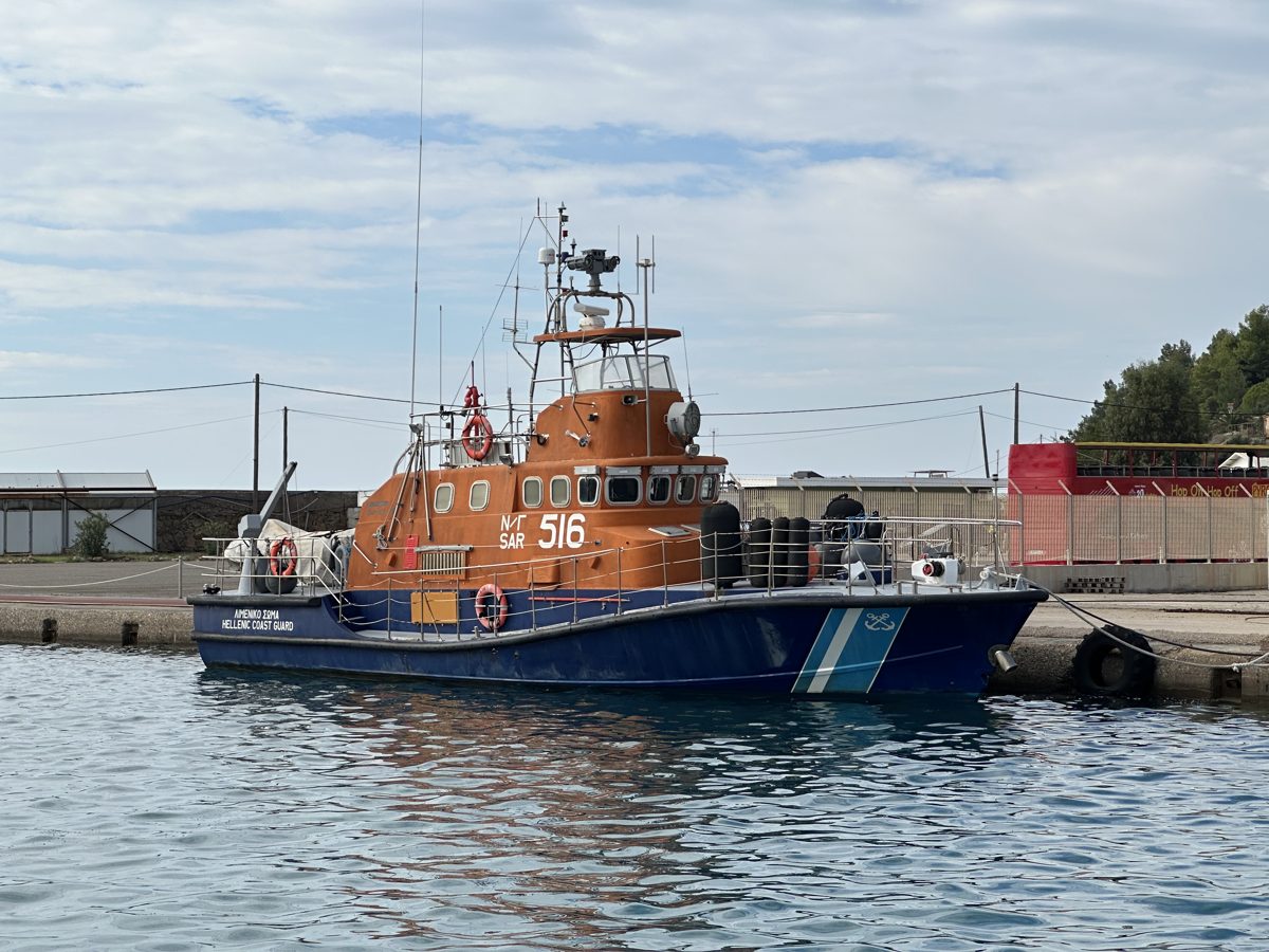 Doce migrantes, entre ellos un bebe, se ahogan al volcar dos barcos frente a Lesbos y Samos