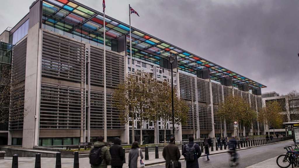 UK Expected to Soften Settlement Rules for Care Workers