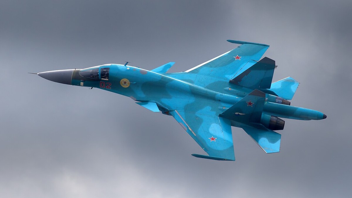 Une frappe ukrainienne de missiles Neptune touche six avions russes Su-34 sur la base de Borisoglebsk