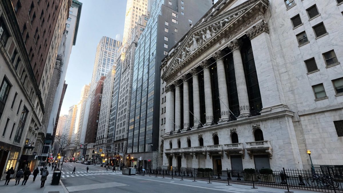 Nasdaq Futures Lead US Premarket Gains Ahead of Tesla and Meta Results
